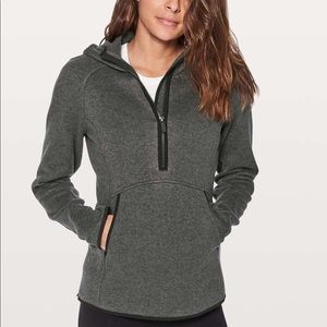 BRAND NEW LULULEMON Quarter Zip Fleece Size 6